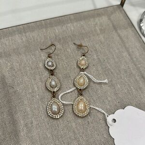 Slate & Willow Gold and Cream Vintage Drop Earrings *flaws